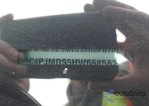 2017 Jeep Cherokee Limited 4X4 z USA, uszkodzony, nr VIN 1C4PJMDS5HW668562